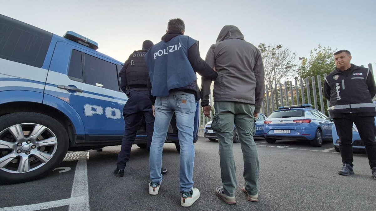 Perugia, nascondeva droga nel calzino: arrestato 53enne