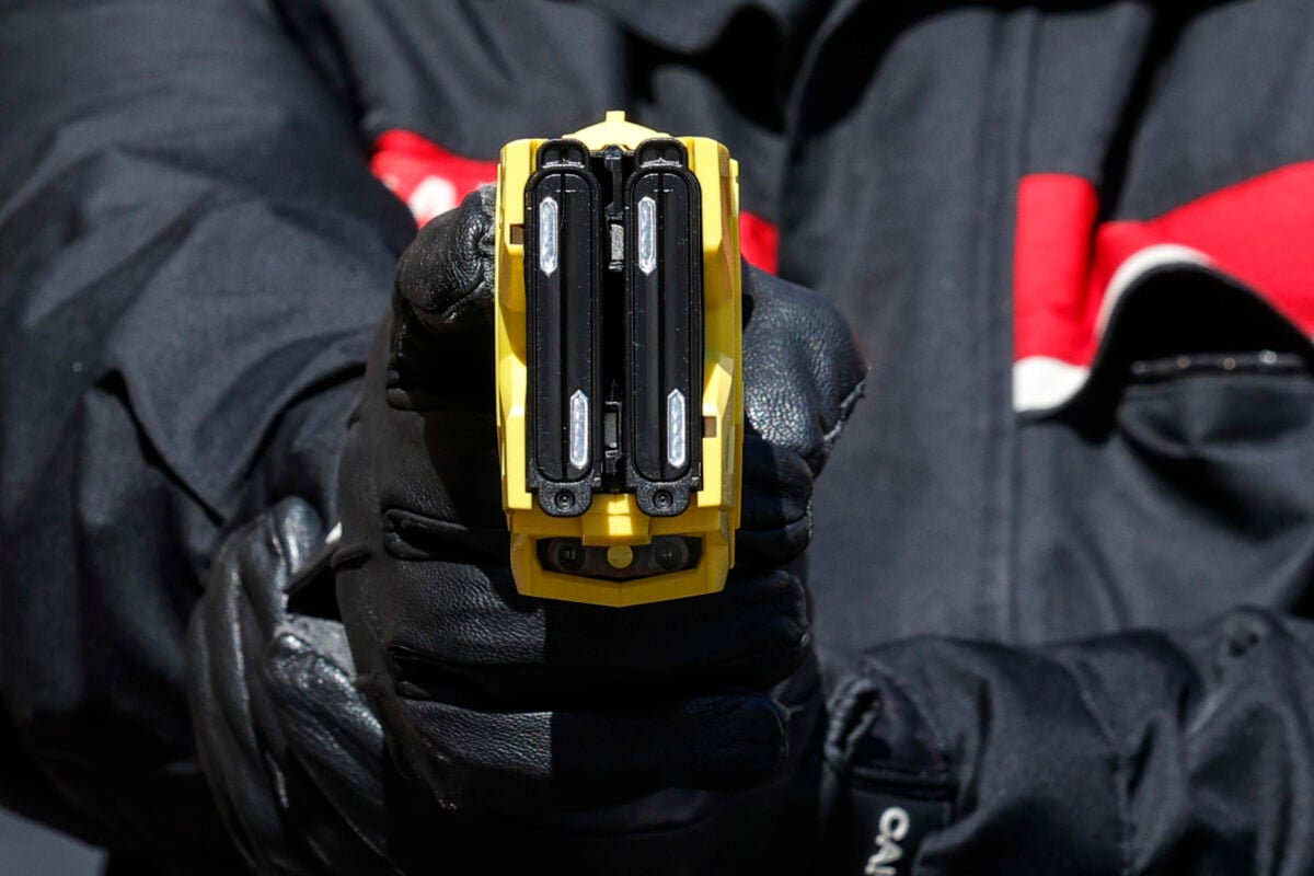 Taser anche alla polizia ferroviaria di Terni e Orvieto: una mossa per la sicurezza pubblica