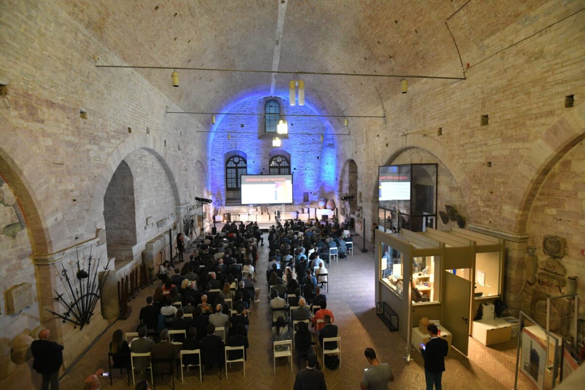 'Terracomunica', la settimana della sostenibilità a Gubbio: date e programma. Intanto a Panicale va in scena l'anteprima di Pan Opera Festival