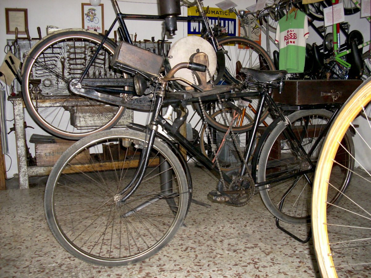 La Favolosa: una Ciclostorica tra sport, storia e cultura a Gubbio. Presente l'ex campione Gianni Bugno