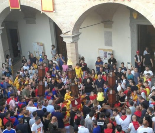 Oggi a Gubbio la Festa dei Ceri Piccoli conclude le celebrazioni ceraiole in onore di Sant'Ubaldo