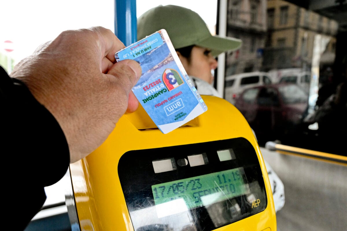 Troppi rumori sugli autobus: a rischio la sicurezza di conducenti e passeggeri. Chieste più efficaci indicazioni sui mezzi pubblici