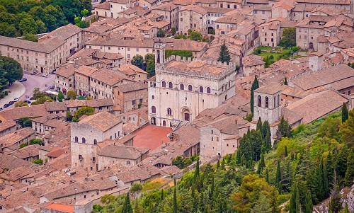 L’assessore part-time risolverà i problemi del turismo e dei beni culturali a Gubbio?