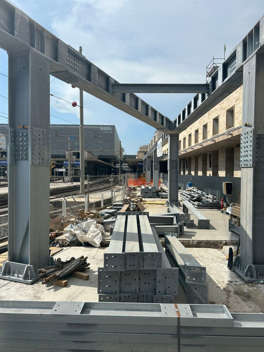 roma termini binario est