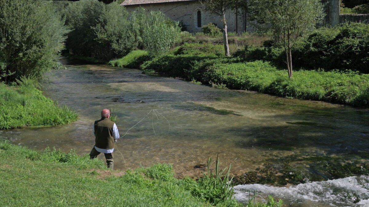 Cerreto di Spoleto, al Festival delle acque un focus sulla gestione idrica nella Valnerina: trota a rischio