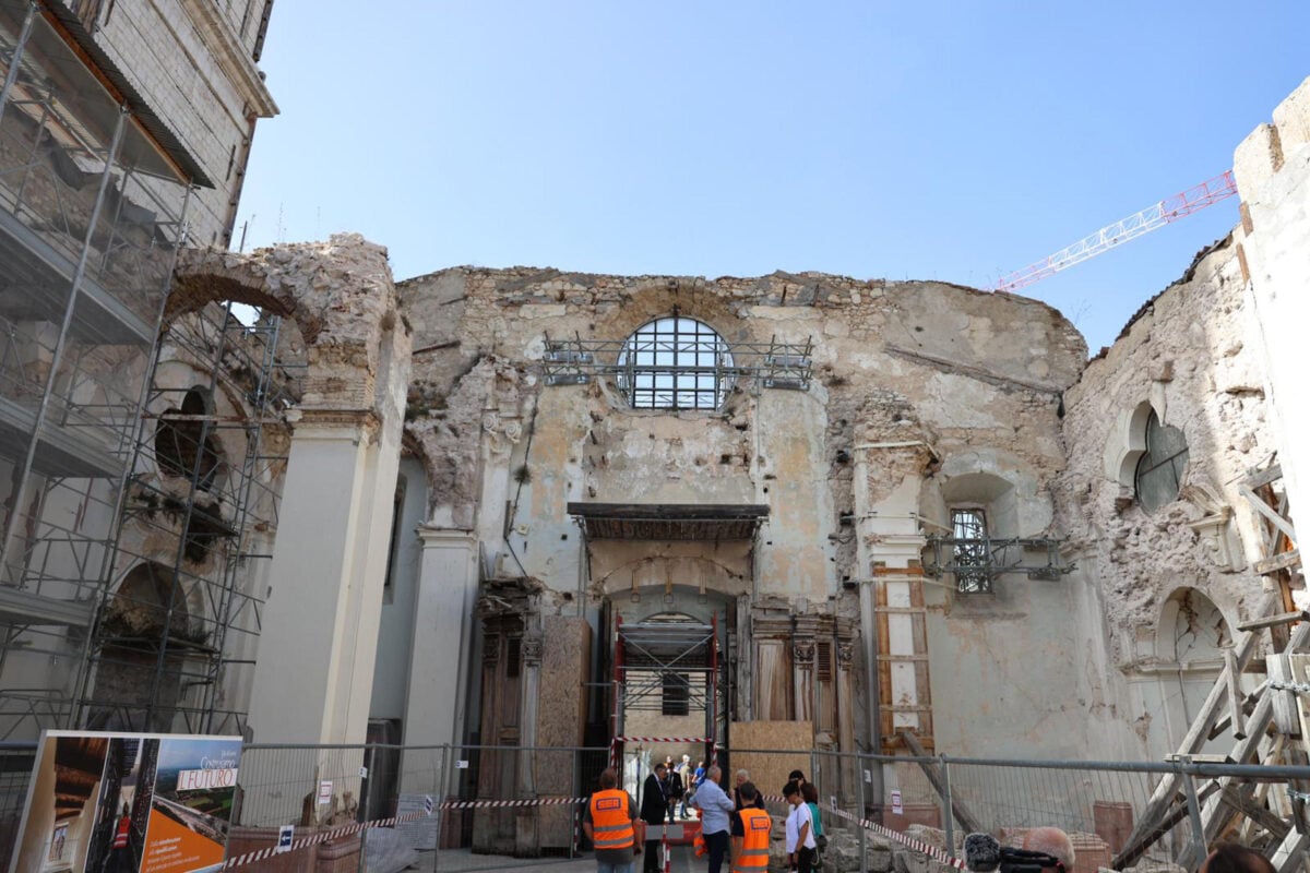 Da Norcia un messaggio di speranza: partiti i lavori di ricostruzione alla concattedrale