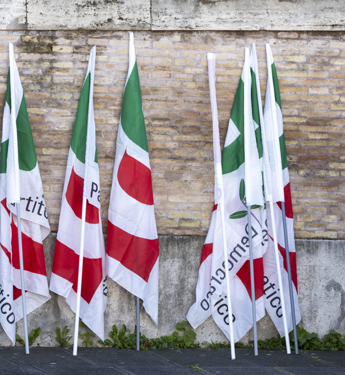 Attacco concentrico a Presciutti da Stirati e reggenti: resa dei conti nel PD. Nota dei LeD