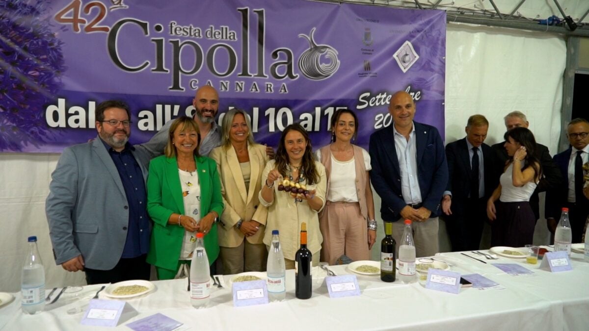 Festa della Cipolla di Cannara: alla cena inaugurale anche la ministra per le Disabilità, Alessandra Locatelli