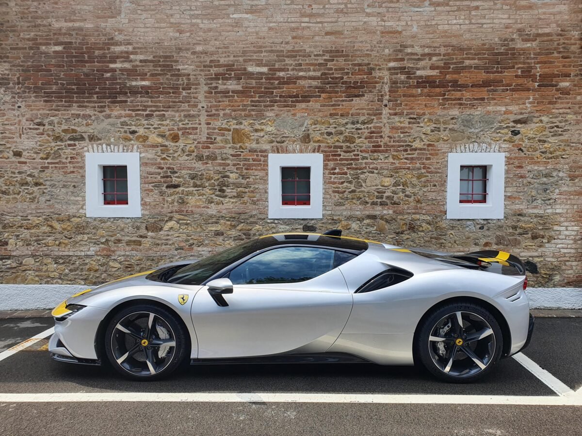 Tornano le auto d’epoca e le supercar a Terni, al via la 4° edizione di Supercarslot