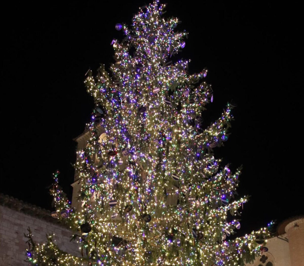 Gualdo Tadino si illumina per Natale: tutti gli appuntamenti