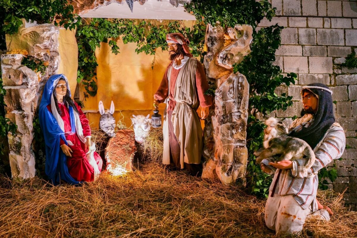 Gualdo Tadino, vandalizzato il presepe di piazza Soprammuro