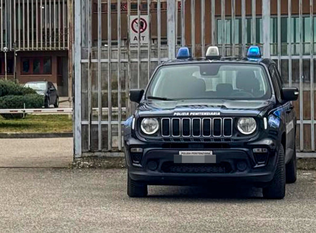 Perugia, spaccia ai domiciliari: tunisino finisce in carcere