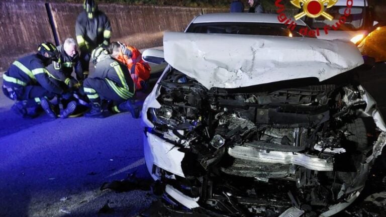 Nocera Umbra, frontale sulla Flaminia, due feriti in ospedale