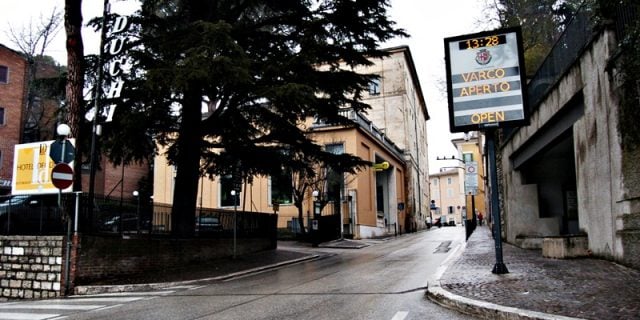 Spoleto punta alla sostenibilità: varchi elettronici della ztl riposizionati entro il 2025. Cosa cambia